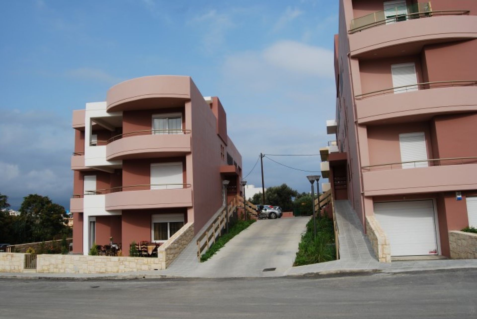 Three-storey residential complex